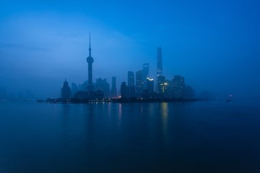 Sisli gün sabah itibariyle Shanghai şehirde Shanghai, Çin.