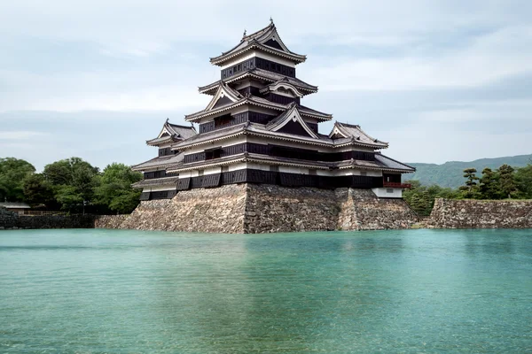 Castelo de Matsumoto na cidade de Matsumoto, Nagano, Japão — Fotografia de Stock