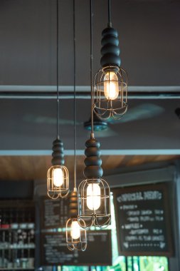 bar, retro tarzı bir aydınlatma dekor