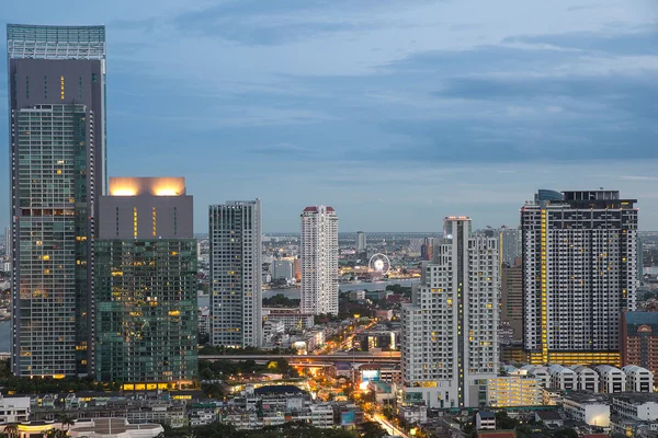 Paesaggio urbano di Bangkok nella notte — Foto Stock