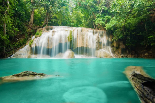 Erawan καταρράκτης στο kanchanaburi, Ταϊλάνδη — Φωτογραφία Αρχείου