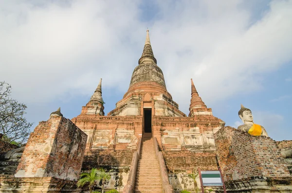 Wat yai chaimongkol in Ayutthaya historisch park, Ayutthaya, Tha — Stockfoto