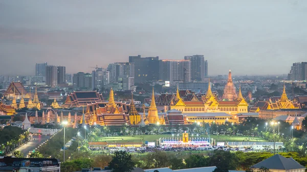 Wat Phra Kaew, Tempio dello Smeraldo Buddha, Grande palazzo a twil — Foto Stock