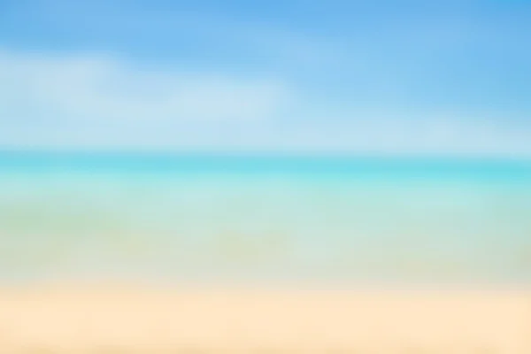 Размытый природный фон. Песчаный пляж с бирюзовым — стоковое фото
