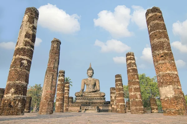 Buddha Statue at Wat Mahathat in Sukhothai Historical Park,Thail — Stock Photo, Image