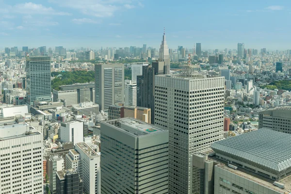 Paisagem urbana dos arranha-céus de Tóquio em shinjuku, distrito financeiro, J — Fotografia de Stock