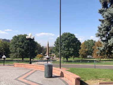 Denver, Colorado, ABD, 10 Ekim 2020: Colorado 'da Denver' da Düşen Anıt