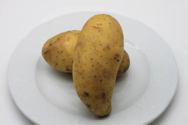 Πρώιμες Λευκές Πατάτες Λευκό Φόντο — Φωτογραφία Αρχείου