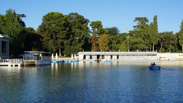 Madrid Spanien September 2020 Seenlandschaft Retiro Park Madrid — Stockfoto