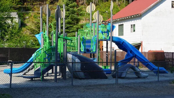 Ketchikan Aljaška Usa Květen 2020 Modré Zelené Dětské Hřiště — Stock fotografie