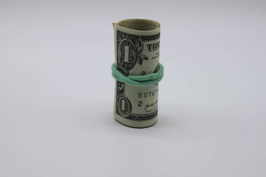 Nakit para banknotları lastik bant ile sarılmış.