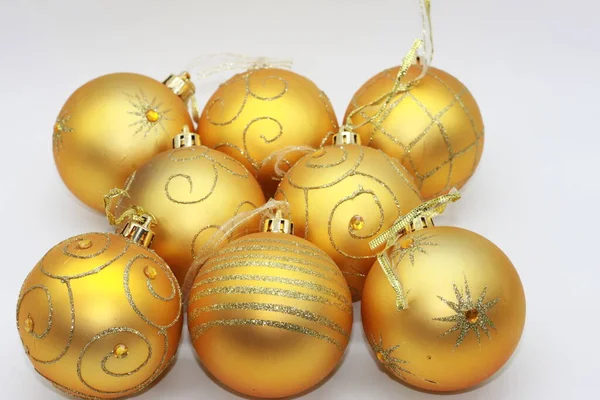 Belle Palle Natale Oro Sfondo Bianco Decorazioni Natalizie Decorazione Natale — Foto Stock