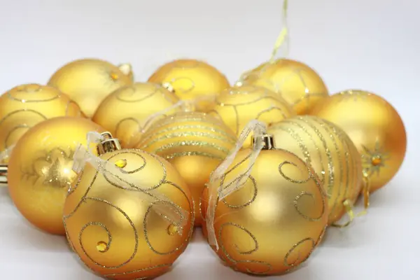 Belle Palle Natale Oro Sfondo Bianco Decorazioni Natalizie Decorazione Natale — Foto Stock
