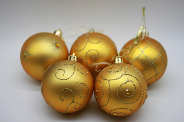 Boules Noël Dorées Isolées Sur Fond Blanc Décoration Pour Nouvel — Photo