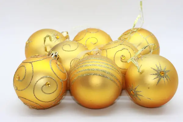 Boules Noël Dorées Isolées Sur Fond Blanc Décoration Pour Nouvel — Photo