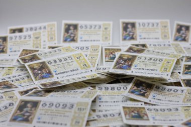 Donostia San Sebastian, Pais Vasco, İspanya, 22 Aralık 2020: Ulusal Noel piyango biletleri, noel piyango konsepti, şans