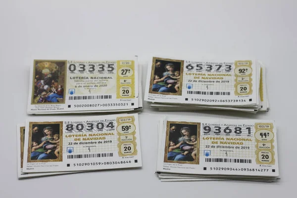 Donostia San Sebastian, Pais Vasco, İspanya, 22 Aralık 2020: Ulusal Noel piyango biletleri, noel piyango konsepti, şans