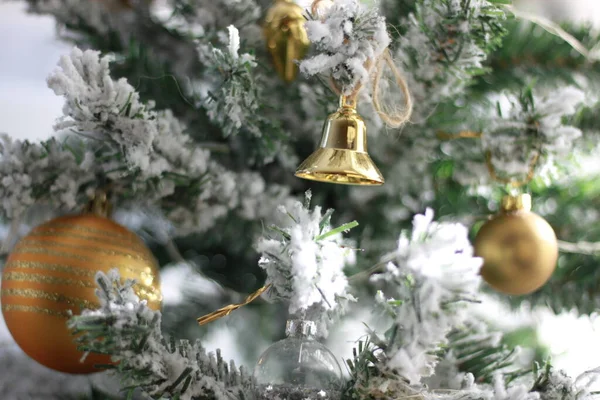 Fond Décorations Noël Sur Arbre Avec Lumière Naturelle Décorations Noël — Photo