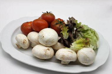 sağlıklı taze organik sebze tepsisi