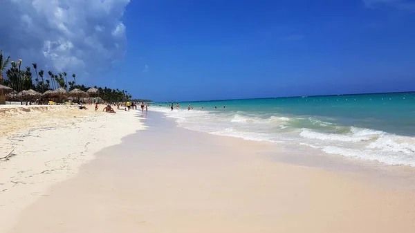 Playa Punta Cana República Dominicana Agosto 2019 Turistas Día Playa — Foto de Stock