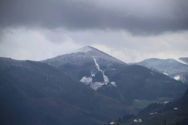 Ocak 2021 Gipuzkoa Bask Bölgesi Nde Karlı Dağlar — Stok fotoğraf
