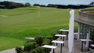 Bidart, Aquitaine, Fransa 'da bir golf sahasının manzarası, bir kış sabahı