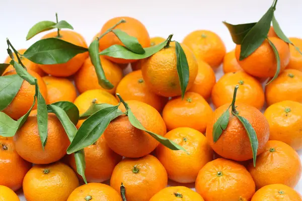 Hintergrund Orangefarbene Mandarinen Mit Grünen Blättern Gesunde Ernährung Gemüse — Stockfoto