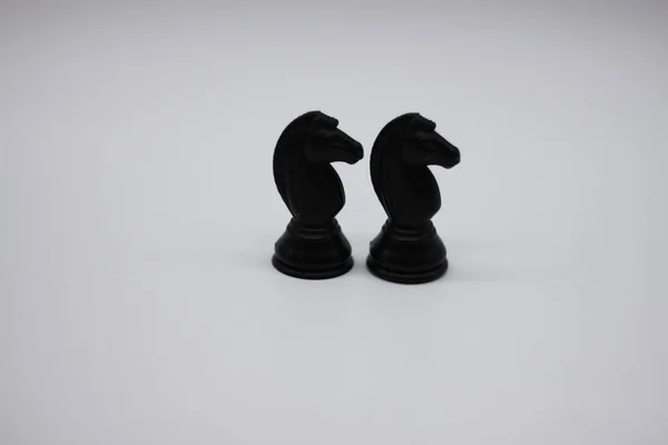 Schwarzes Pferd Schachfiguren Isoliert Auf Weißem Hintergrund — Stockfoto