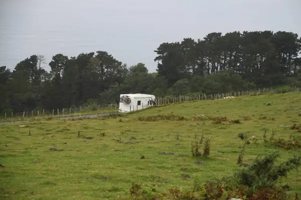 Motorhome Traveling Mount Jaizkibel Basque Country Cloudy Summer Day Part — Stockfoto