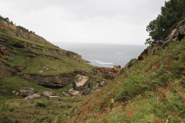 Labetxu, Gipuzkoa, İspanya 'daki Jaizkibel Dağı' nın renkli vadisi.