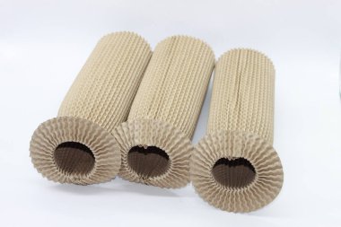 Şarap şişelerini korumak için geri dönüştürülebilir karton ambalaj