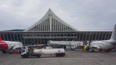 Bilbao, Bask Ülkesi, İspanya, Temmuz, 22, 2021: Bilbao Havaalanı Pistinden görüldü.