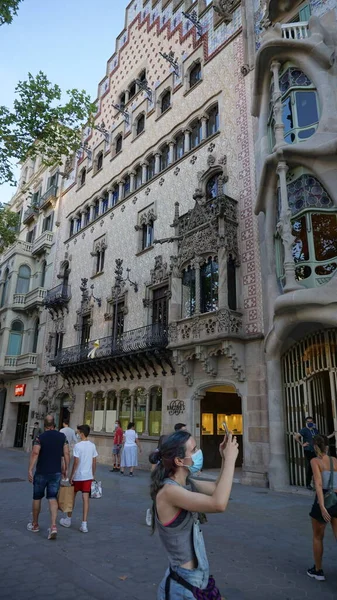 Barselona, Katalonya, İspanya, Ağustos, 3, 2021: Barcelona 'daki Casa Museu Amatller Cephesi