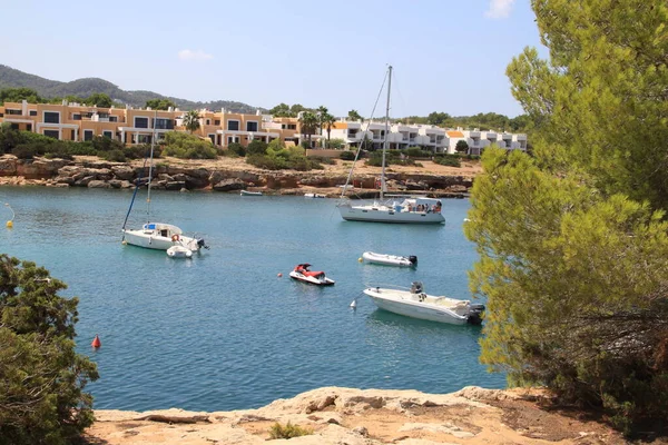 Port Torrent Ibiza Baleares Ισπανία Αυγούστου 2021 Τουρίστες Απολαμβάνουν Υδάτινες — Φωτογραφία Αρχείου