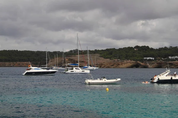 Cala Bassa Plaj Kulübü Biza Balear Adaları Spanya Ağustos 2021 — Stok fotoğraf