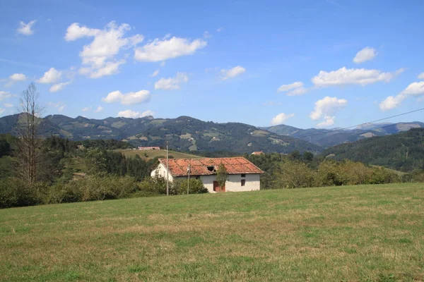 Baskisches Bauernhaus Der Sierra Aralar Gipuzkoa Baskenland Spanien Ländliche Landschaft — Stockfoto