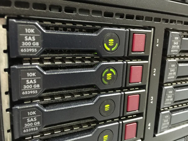 Işık yeşil Sabit Disk raf tipi sunucu