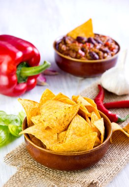 Bir kapta, seçici odak Mısır tortilla cips