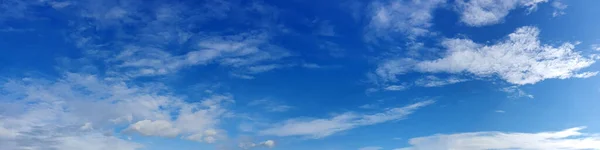 Панорама Блакитного Неба Хмарою Сонячний День Красиве Панорамне Зображення 180 — стокове фото