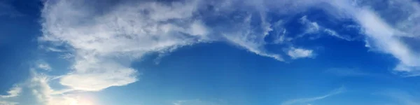 Panorama Cielo Azul Con Nube Día Soleado Hermosa Imagen Panorámica —  Fotos de Stock