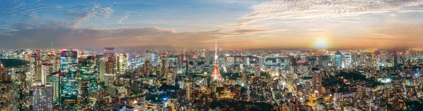 東京スカイラインの街並 オフィスビルのパノラマの空中高層ビル群 夕方には東京のダウンタウン アジア — ストック写真