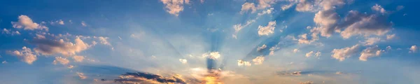 Панорама Драматичного Яскравого Кольору Красивою Хмарою Сходу Заходу Сонця Панорамне — стокове фото