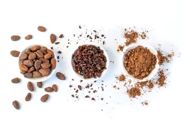 Σπόροι Κόκκων Κακάο Cacao Nibs Και Σκόνη Κακάο Που Απομονώνονται — Φωτογραφία Αρχείου