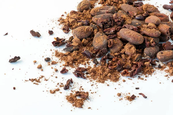 Σπόροι Κόκκων Κακάο Cacao Nibs Και Σκόνη Κακάο Που Απομονώνονται — Φωτογραφία Αρχείου