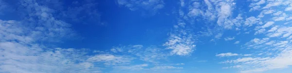 Céu Panorama Com Nuvem Dia Ensolarado Nuvem Cirro Bonita — Fotografia de Stock