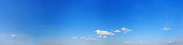 Πανόραμα Ουρανός Σύννεφο Μια Ηλιόλουστη Μέρα Όμορφο Σύννεφο Cirrus — Φωτογραφία Αρχείου
