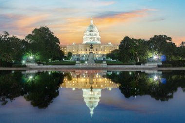 Amerika Birleşik Devletleri Kongre Binası. Gün doğumunda ve batımında. Washington DC mi? ABD.