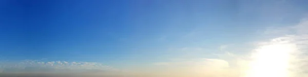 Céu Panorama Com Nuvem Dia Ensolarado Nuvem Cirro Bonita — Fotografia de Stock