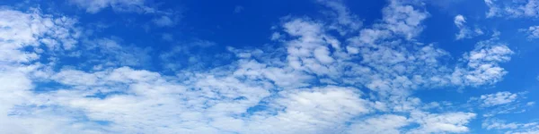 Panoramahimmel Mit Wolken Einem Sonnigen Tag Schöne Zirruswolke — Stockfoto