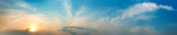 Céu Panorâmico Dramático Com Nuvens Nascer Sol Pôr Sol Imagem — Fotografia de Stock